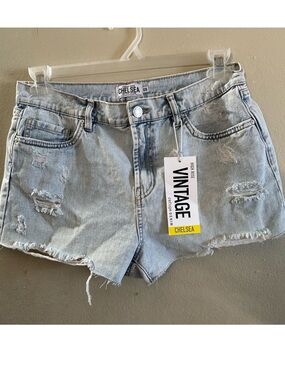 refuge Chelsea Light Blue Distressed Denim Shorts NWT